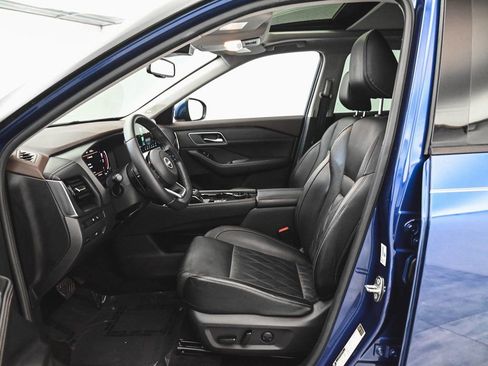 Used 2022 Nissan Rogue Platinum w/ Head-Up Display Package image 31