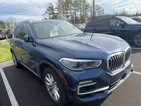 Used 2019 BMW X5 xDrive40i w/ Executive Package AWD/4WD image 3