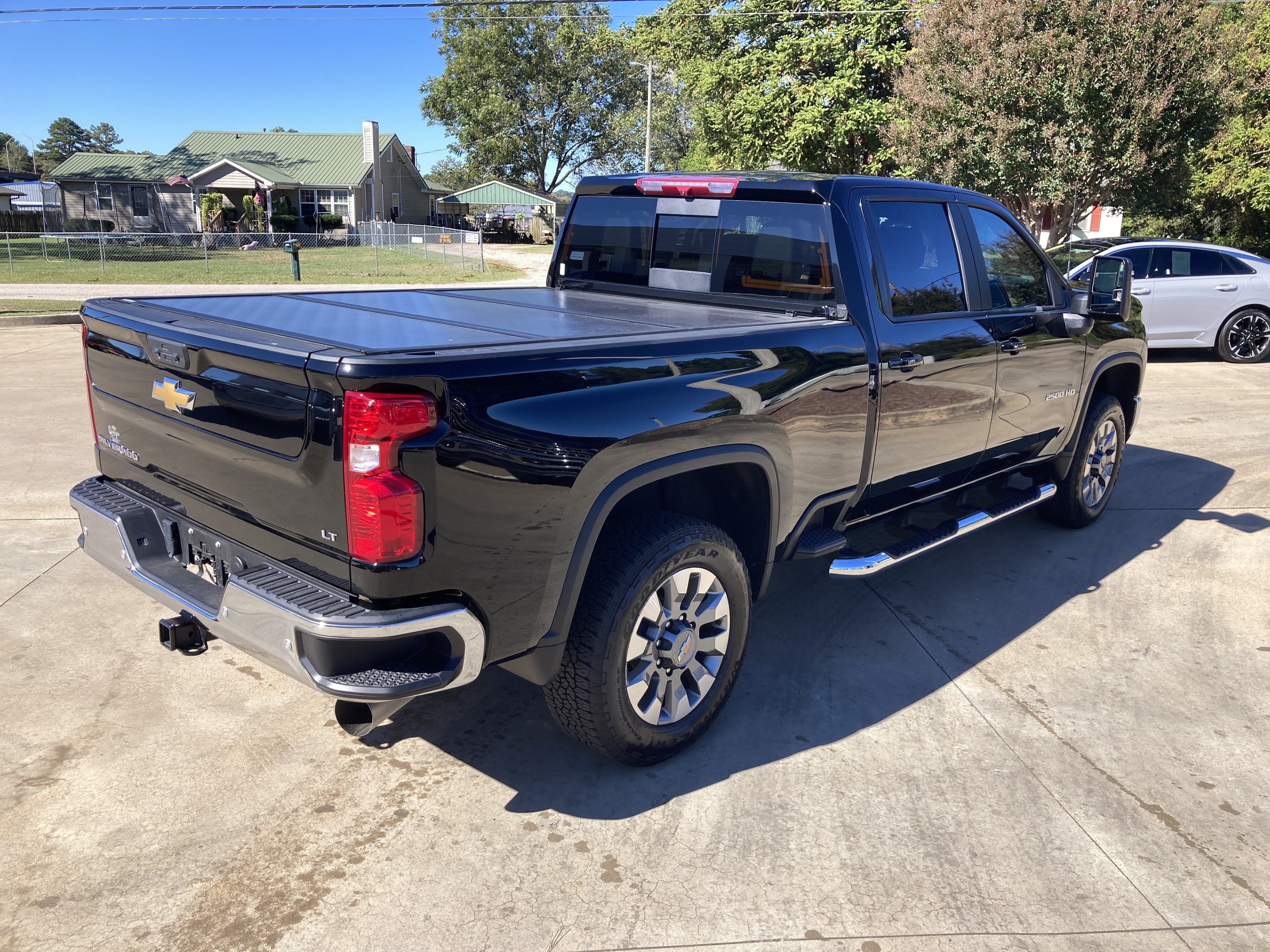 Used 2024 Chevrolet Silverado 2500 LT w/ All Star Edition AWD/4WD image 2