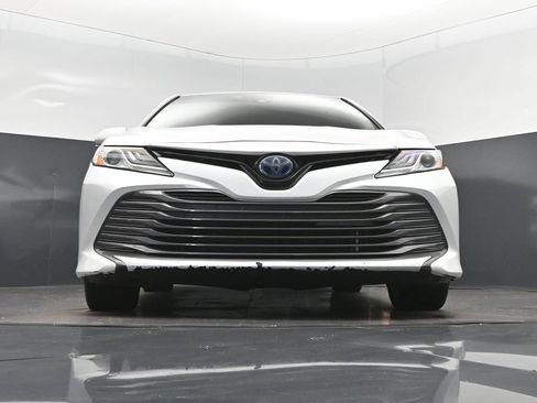 Used 2020 Toyota Camry XLE FWD image 45