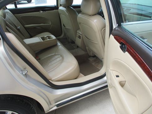 Used 2008 Buick Lucerne CXL FWD image 21