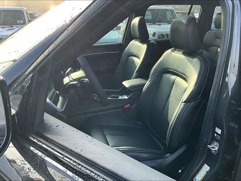 New 2025 Jeep Grand Cherokee Limited w/ Black Appearance Package image 10