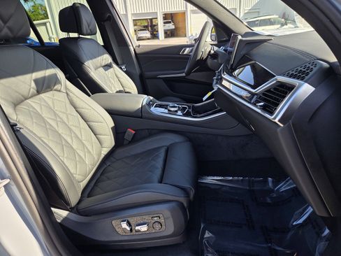New 2026 BMW X5 sDrive40i image 17