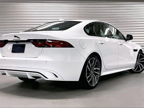 New 2024 Jaguar XF R-Dynamic SE image 4