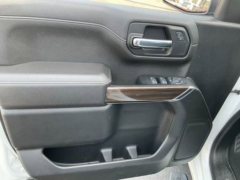 Used 2022 Chevrolet Silverado 1500 RST w/ Redline Edition image 7