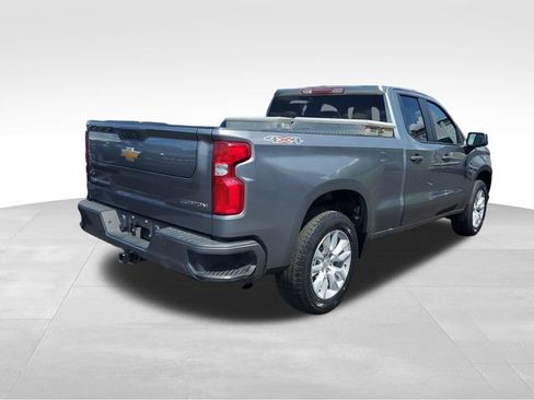Used 2022 Chevrolet Silverado 1500 Custom w/ Safety Confidence Package AWD/4WD image 4