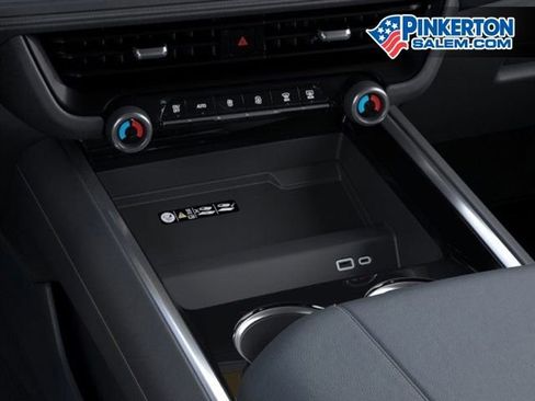 New 2025 Chevrolet Suburban Premier image 23