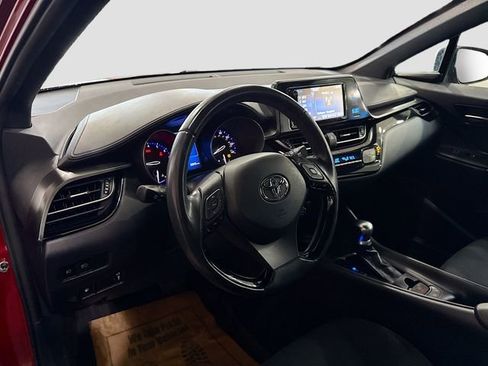 Used 2018 Toyota C-HR XLE image 10
