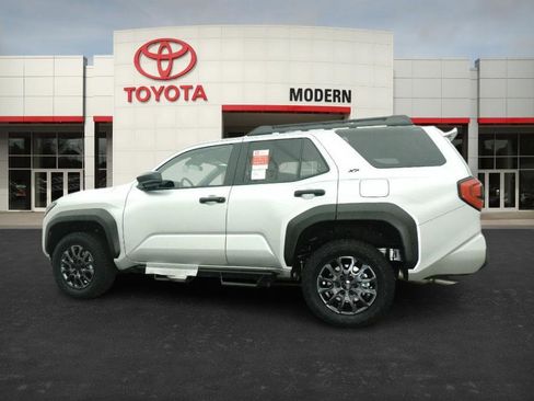 New 2026 Toyota 4Runner SR5 image 12