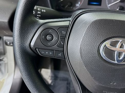 Certified 2025 Toyota Corolla LE FWD image 21