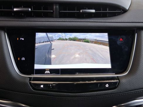 Used 2026 Cadillac XT5 Luxury w/ LPO, Premium Carpet Package FWD image 15