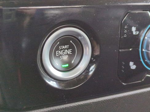 Used 2023 GMC Sierra 1500 Elevation image 26