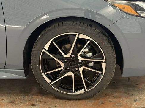 Used 2024 Nissan Sentra SR image 6