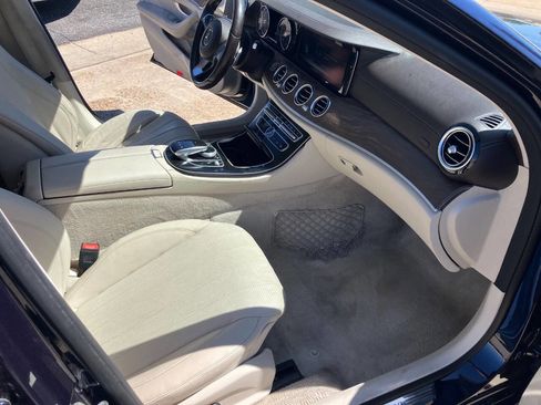 Used 2017 Mercedes-Benz E 300 image 20