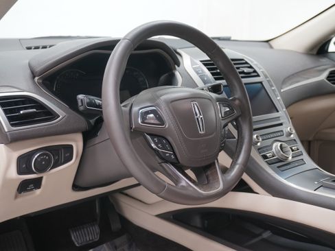 Used 2017 Lincoln MKZ Select w/ Technology Package FWD image 10