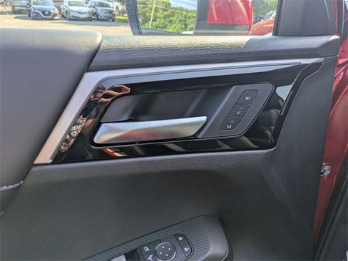 New 2025 Mitsubishi Outlander SEL image 12