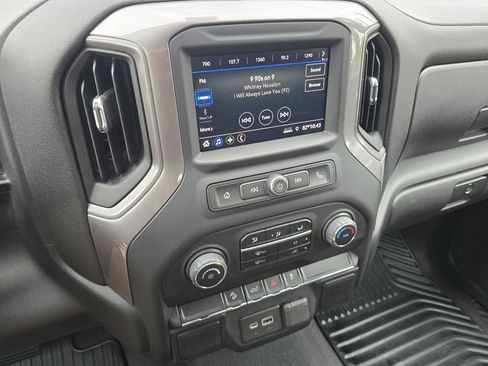 Used 2021 Chevrolet Silverado 1500 Custom Trail Boss w/ LPO, Dark Essentials Package AWD/4WD image 32