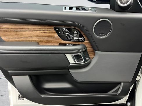 Used 2019 Land Rover Range Rover Long Wheelbase Supercharged image 46