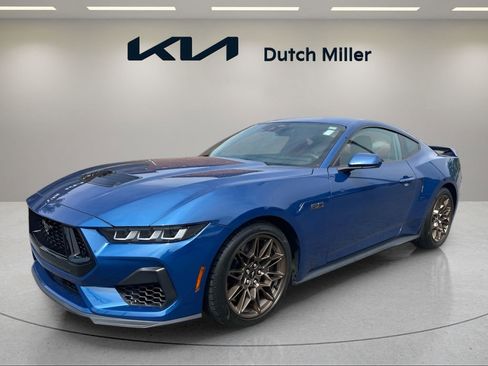 Used 2024 Ford Mustang GT Premium w/ GT Performance Package RWD image 3