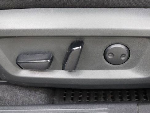 Certified 2022 Nissan Rogue SV FWD image 18