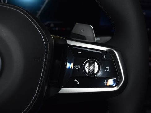 New 2026 BMW 740i xDrive w/ Executive Package image 9