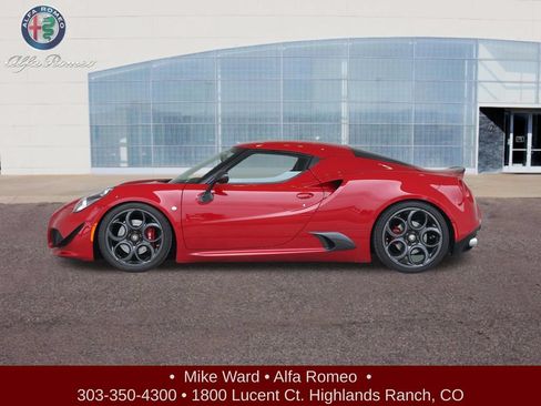 Used 2015 Alfa Romeo 4C Launch Edition w/ Convenience Group RWD image 2