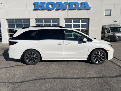 New 2026 Honda Odyssey Elite image 2