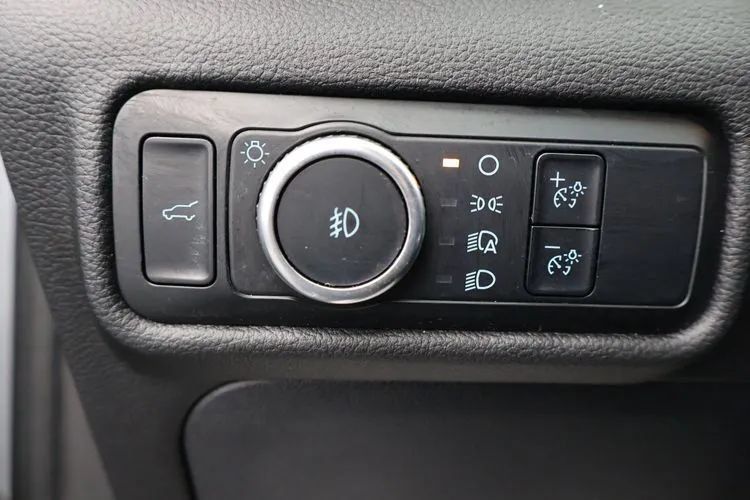 Used 2023 Ford Explorer XLT w/ Equipment Group 202A AWD/4WD image 22