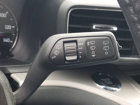 Used 2023 Ford Explorer XLT w/ Equipment Group 202A AWD/4WD image 23
