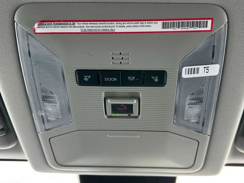 Used 2024 Toyota RAV4 XLE image 30