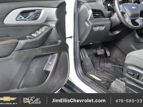 Used 2019 Chevrolet Traverse LT FWD image 7