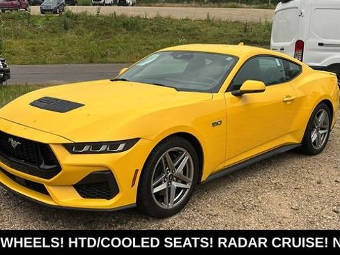 Used 2024 Ford Mustang GT Premium RWD image 3