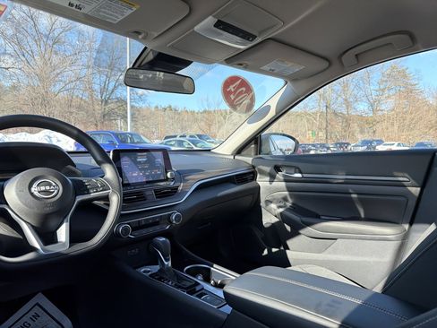 Certified 2024 Nissan Altima 2.5 SV image 14