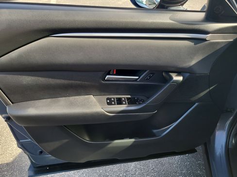 Used 2025 MAZDA CX-50 AWD 2.5 S w/ Select Package image 19