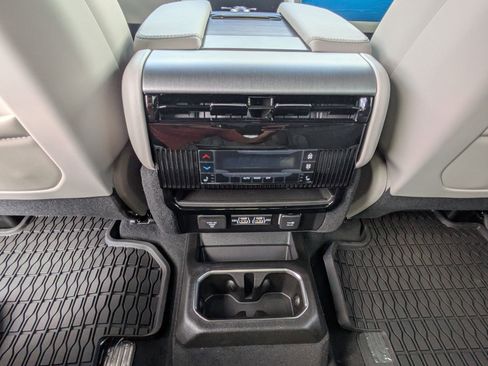 New 2025 Jeep Wagoneer Series III w/ Quick Order Package 25C Super image 22