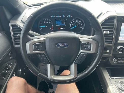 Used 2021 Ford Expedition XLT image 12