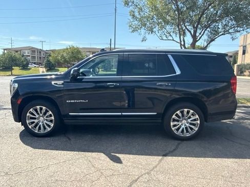 Used 2021 GMC Yukon Denali w/ Denali Premium Package AWD/4WD image 7