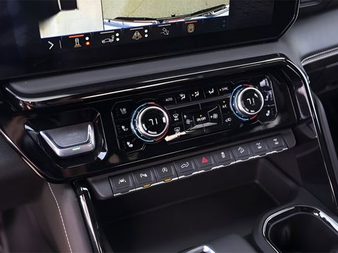 Used 2025 GMC Sierra 1500 AT4X image 21