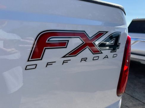 Used 2016 Ford F250 Lariat w/ Lariat Ultimate Package image 13