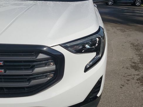 Used 2020 GMC Terrain SLE w/ Driver Convenience Package image 10