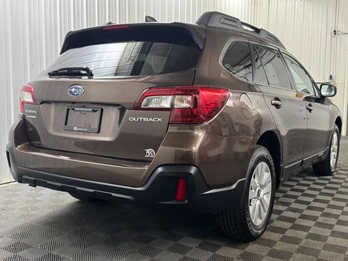 Used 2019 Subaru Outback 2.5i Premium AWD/4WD image 4