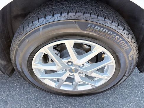 Used 2023 Chevrolet Equinox LT AWD/4WD image 25