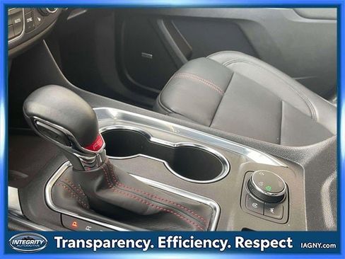 Used 2023 Chevrolet Traverse RS image 32