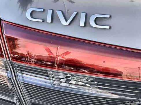 Certified 2025 Honda Civic Sport image 8