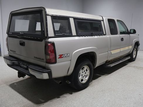 Used 2004 Chevrolet Silverado 1500 4x4 Extended Cab w/ Light Duty Power Package image 2