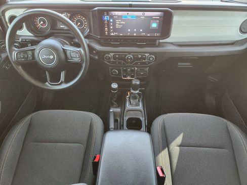 Used 2025 Jeep Gladiator Sport AWD/4WD image 26