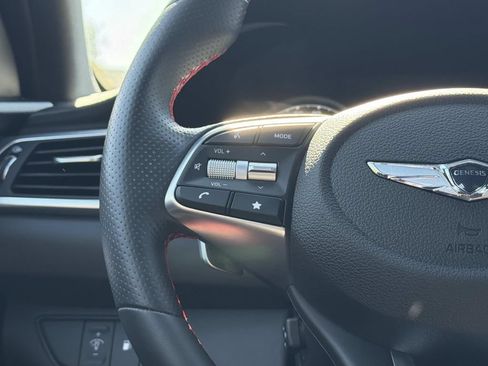 Used 2023 Genesis G70 2.0T w/ Sport Prestige Package RWD image 8