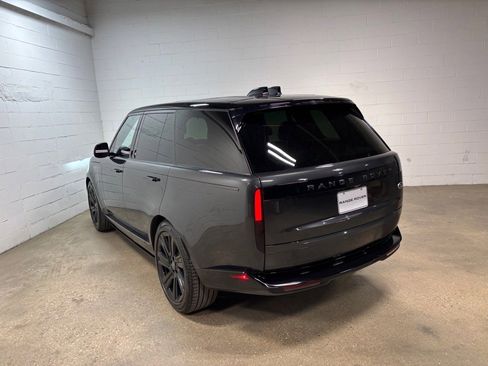 Used 2023 Land Rover Range Rover SE image 9