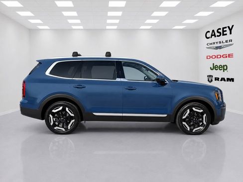Used 2023 Kia Telluride S w/ S Sunroof Package AWD/4WD image 6