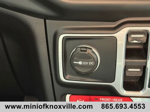 Used 2018 Jeep Wrangler Unlimited Rubicon w/ LED Lighting Group image 24